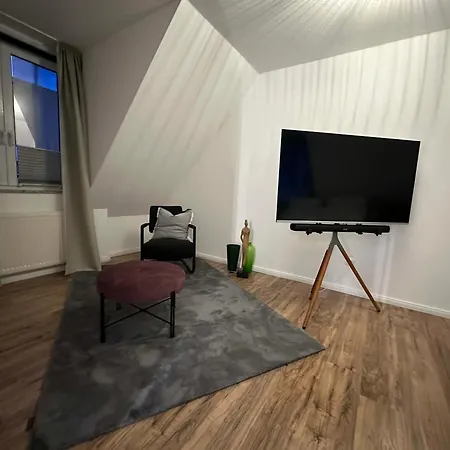 Semesterbostad Luxx Downtown - Design-apartment Zentral Im Ort