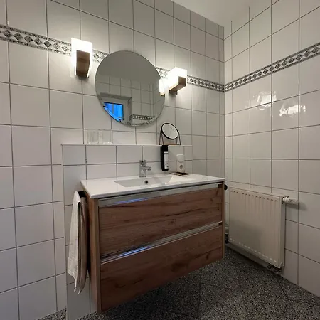 Luxx Downtown - Design-apartment Zentral Im Ort *