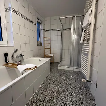 Semesterbostad Luxx Downtown - Design-apartment Zentral Im Ort